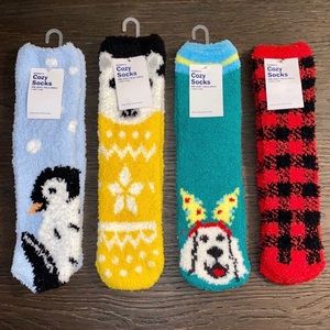 4 Pairs of Old Navy Cozy Socks (NWT)